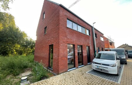 *** VERKOCHT *** - Nieuwbouw woning aan de bossen van de Heide - “De Vier Getijden”