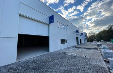 Nieuwbouw KMO Unit van 216m² te huur op toplocatie in Evergem – Project Heermeers