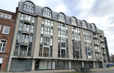 *** COMPROMIS IN OPMAAK *** - Instapklaar appartement nabij station Gent Sint-Pieters en De Sterre